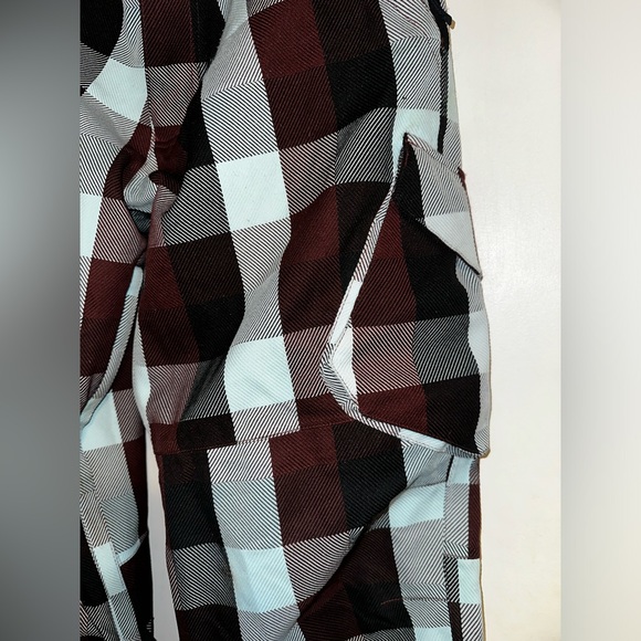 UNiQUE - BURTON Snow Pants - Picture 3 of 11